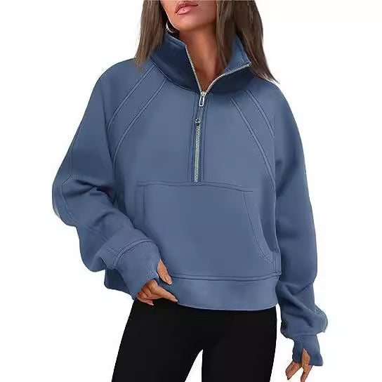 Damer sportig hoodie med kort dragkedja och praktisk känguruficka Eva Jonsson-Eva Jonsson