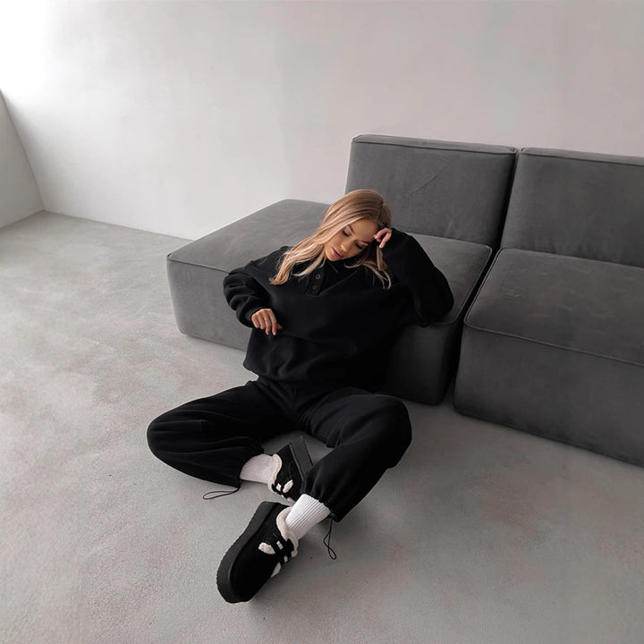Damer sportig lounge set med polokrage och lös passform Mirla-Eva Jonsson