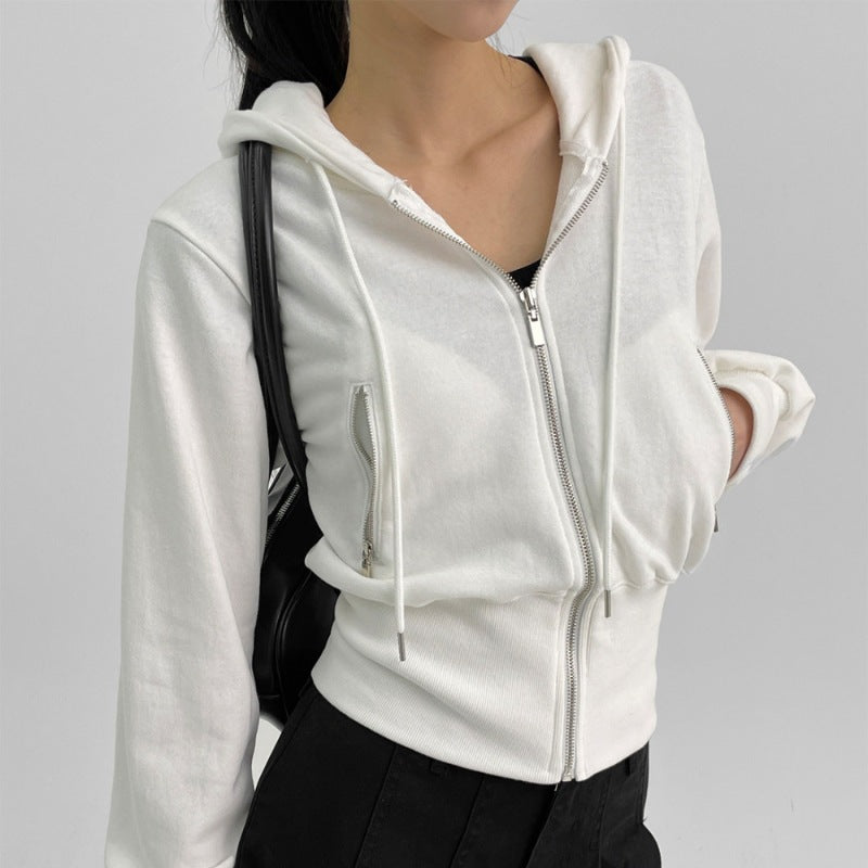 Damer sportig zip hoodie med en figurnära passform Mirla-Eva Jonsson