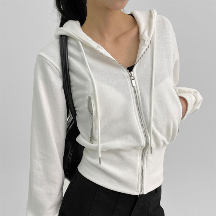 Damer sportig zip hoodie med en figurnära passform Mirla-Eva Jonsson