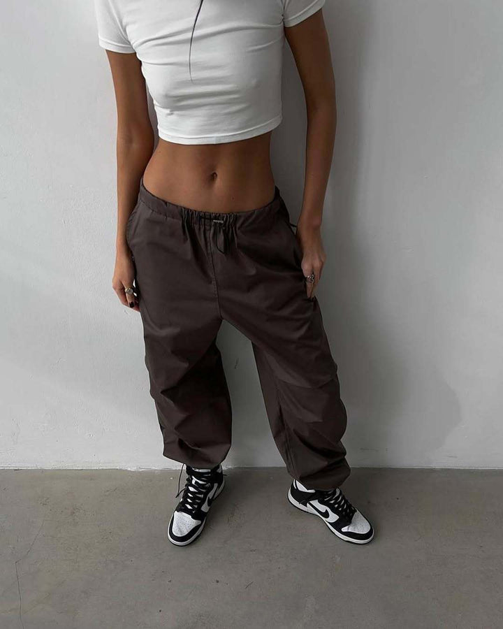 Damer sportiga fritidsbyxor med elastisk midja och praktiska fickor Mirla-Eva Jonsson