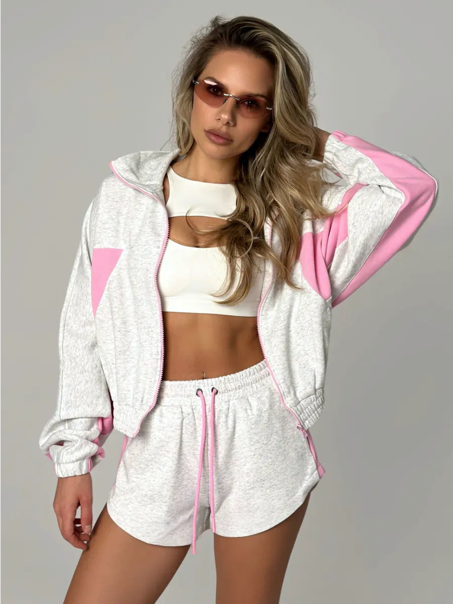 Damer sportiga fritidsset med hoodie och shorts Mirla-Eva Jonsson