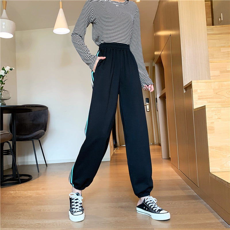 Damer sportiga joggingbyxor med stiliga sidoinlägg Mirla-Eva Jonsson