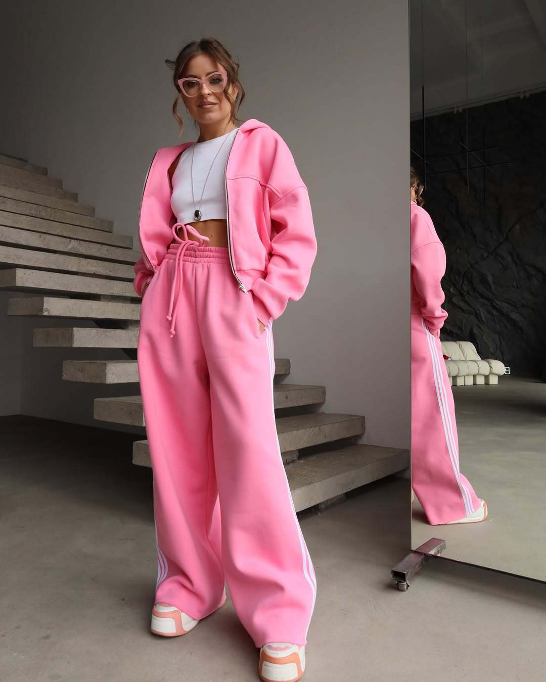 Damer sportigt Cropped Sweat-set med lös passform Mirla-Eva Jonsson