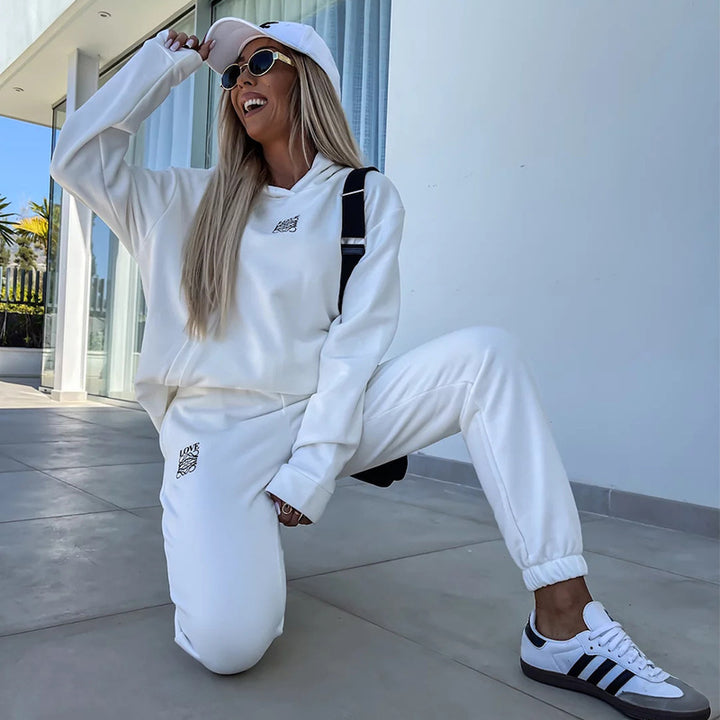 Damer sportigt Sweat-set med huva och elastisk midja Mirla-Eva Jonsson