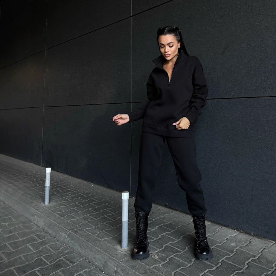 Damer sportigt fleece-set med hög krage och praktiska dragkedjerelement Eva Jonsson-Eva Jonsson
