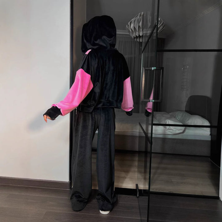 Damer sportigt fritidsset med iögonfallande färgblockdesign Mirla-Eva Jonsson
