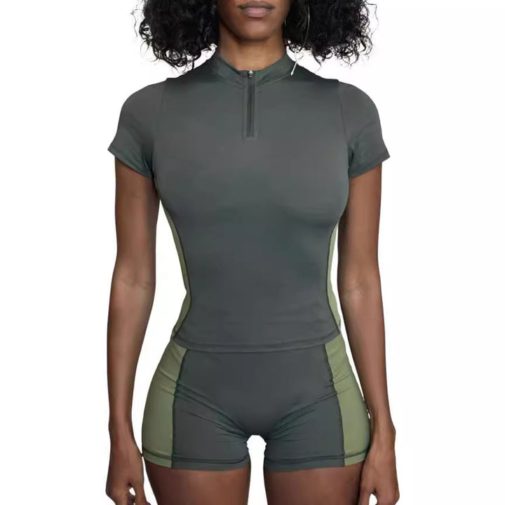 Damer sportigt set med kort överdel och tajta shorts Mirla-Eva Jonsson