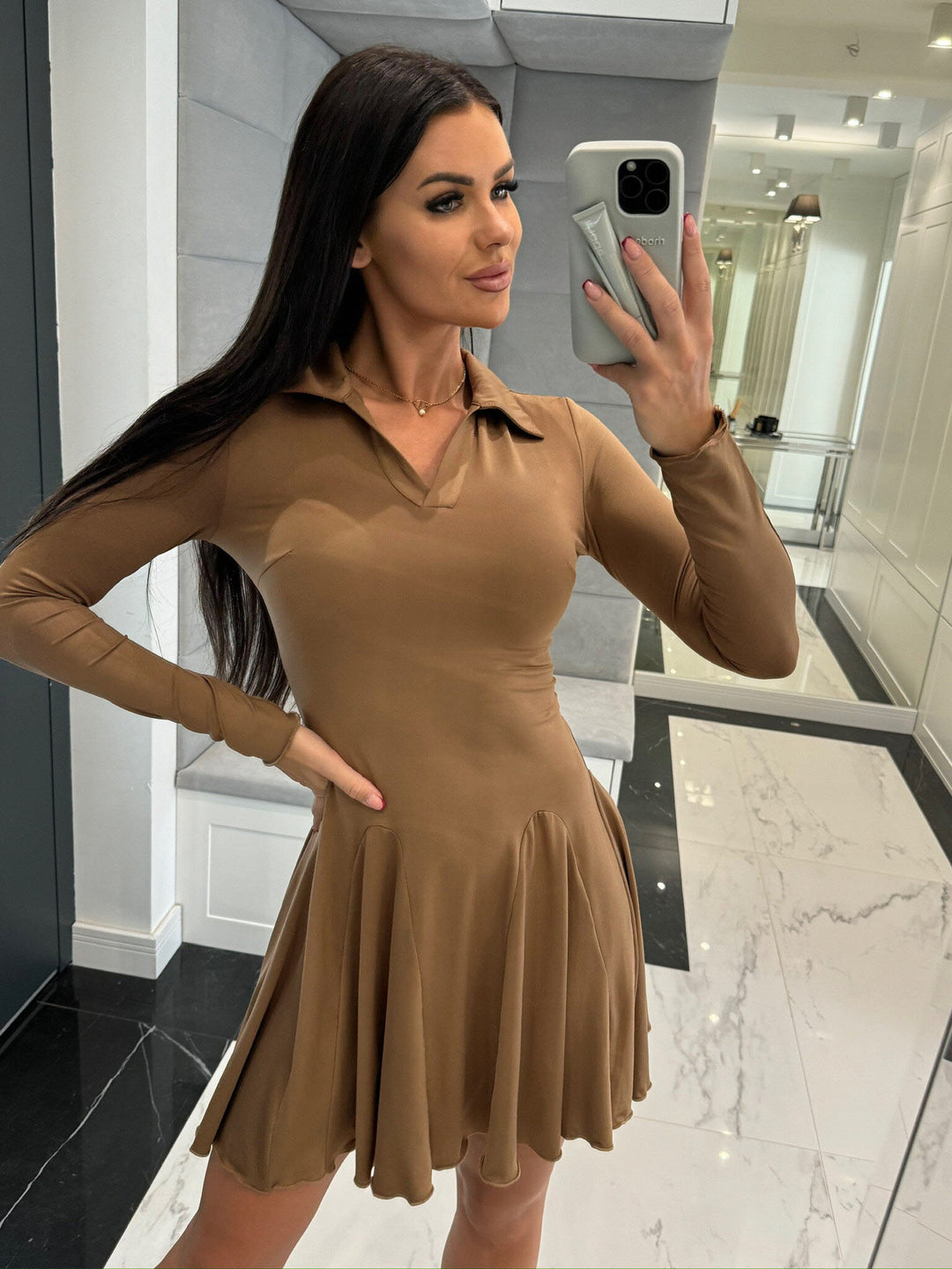 Damer sportklänning med polokrage och svängande kjol Mirla-Eva Jonsson