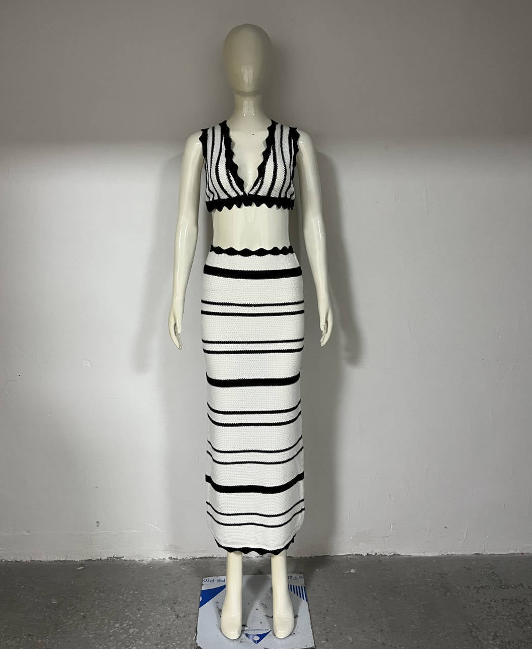 Damer stickad Crop-Top och Maxi-Kjol Set Mirla-Eva Jonsson
