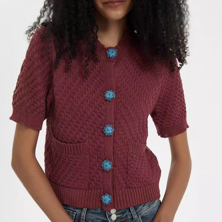Damer stickad cardigan med dekorativa blommoknappar Mirla-Eva Jonsson
