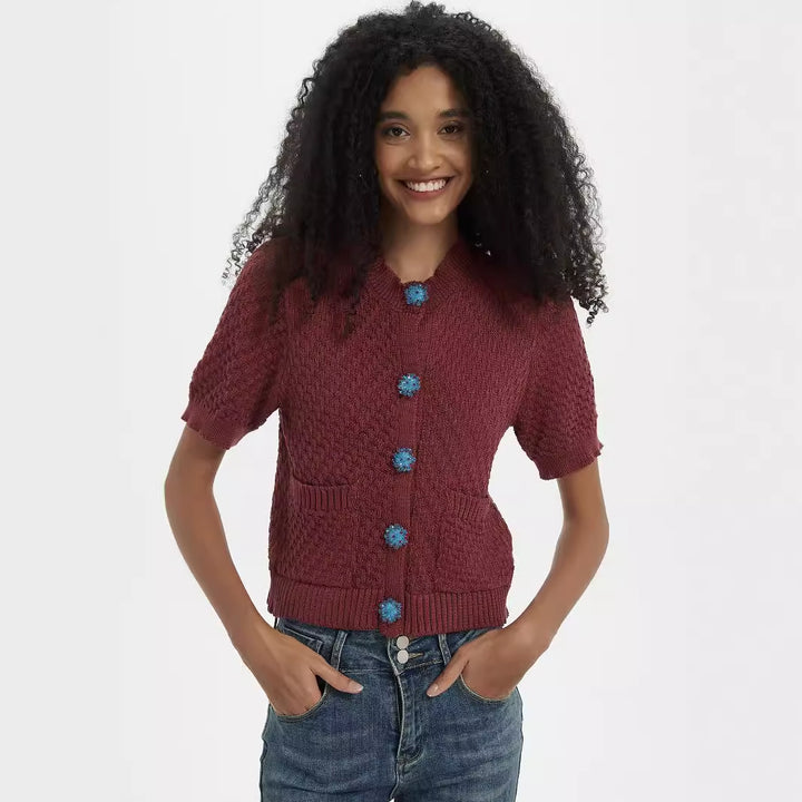 Damer stickad cardigan med dekorativa blommoknappar Mirla-Eva Jonsson
