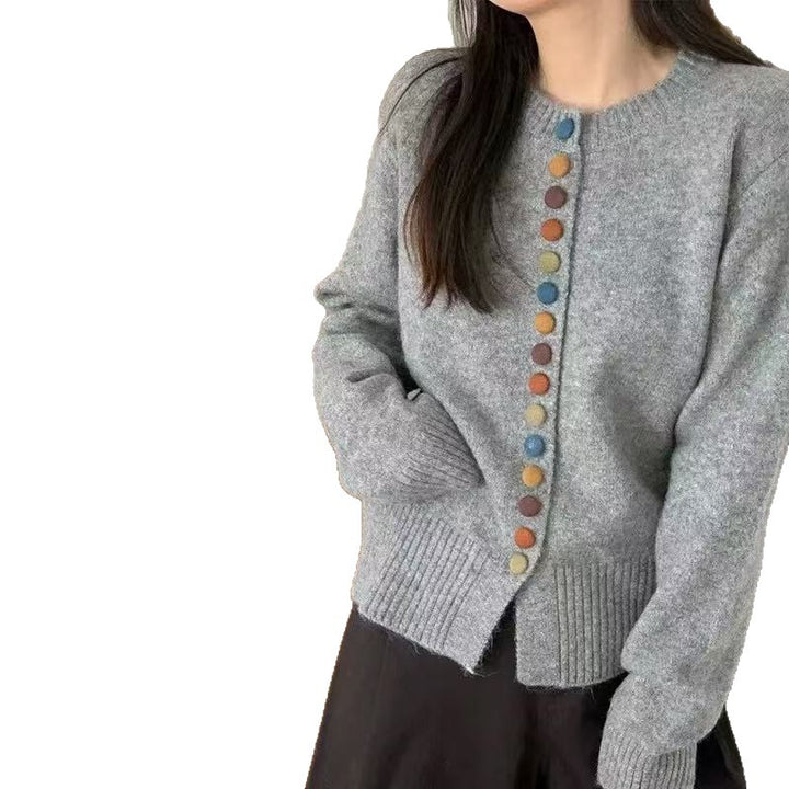 Damer stickad cardigan med färgglada knappdetaljer och behaglig passform Eva Jonsson-Eva Jonsson