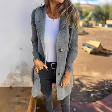 Damer stickad jacka med huva och knappar Mirla-Eva Jonsson
