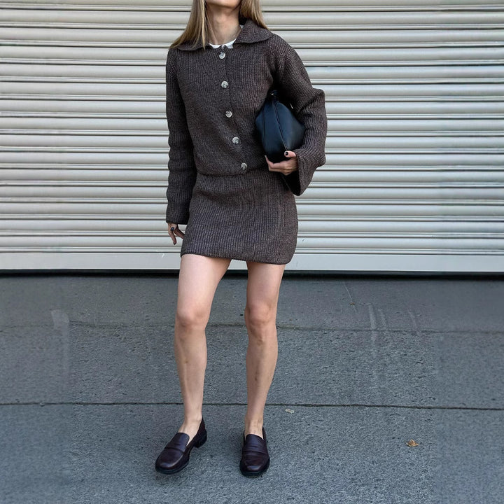 Damer stickad jacka med moderna knapppdetaljer Eva Jonsson-Eva Jonsson