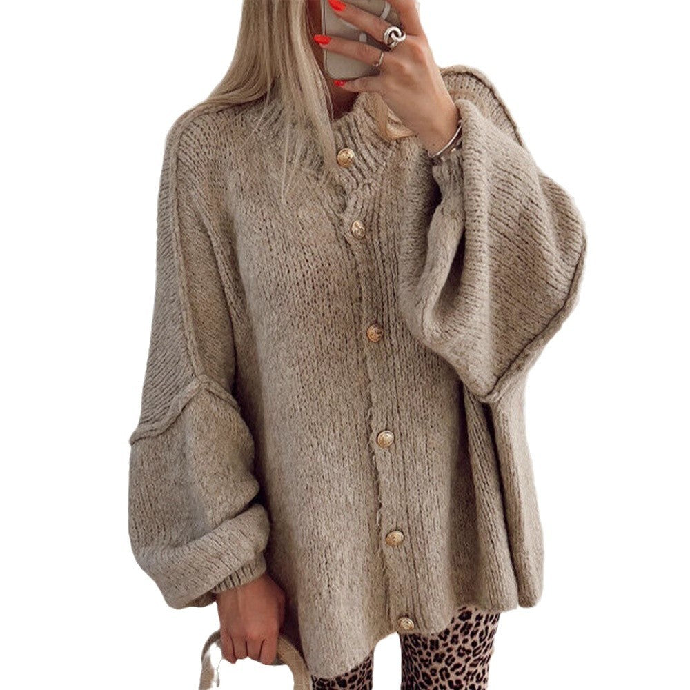 Damer stickad jacka med oversized passform och eleganta knappdetaljer Mirla-Eva Jonsson