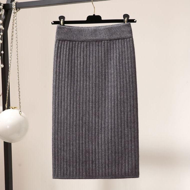 Damer stickad kjol i elegant ribbdesign Mirla-Eva Jonsson