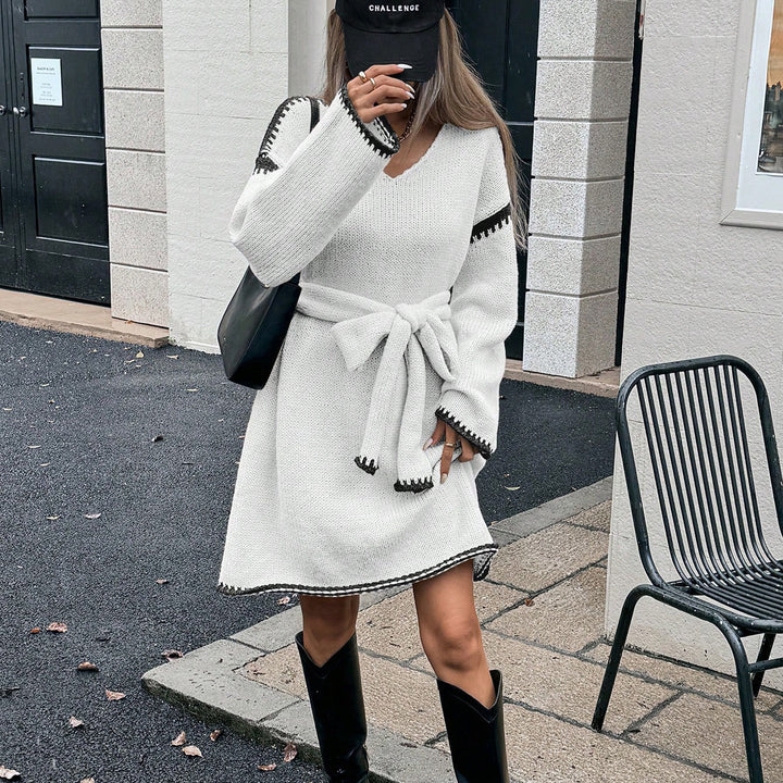 Damer stickad klänning med bälte och V-ringning Eva Jonsson-Eva Jonsson
