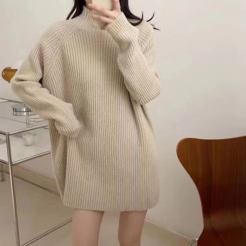 Damer stickad klänning med hög krage och avslappnad passform Mirla-Eva Jonsson
