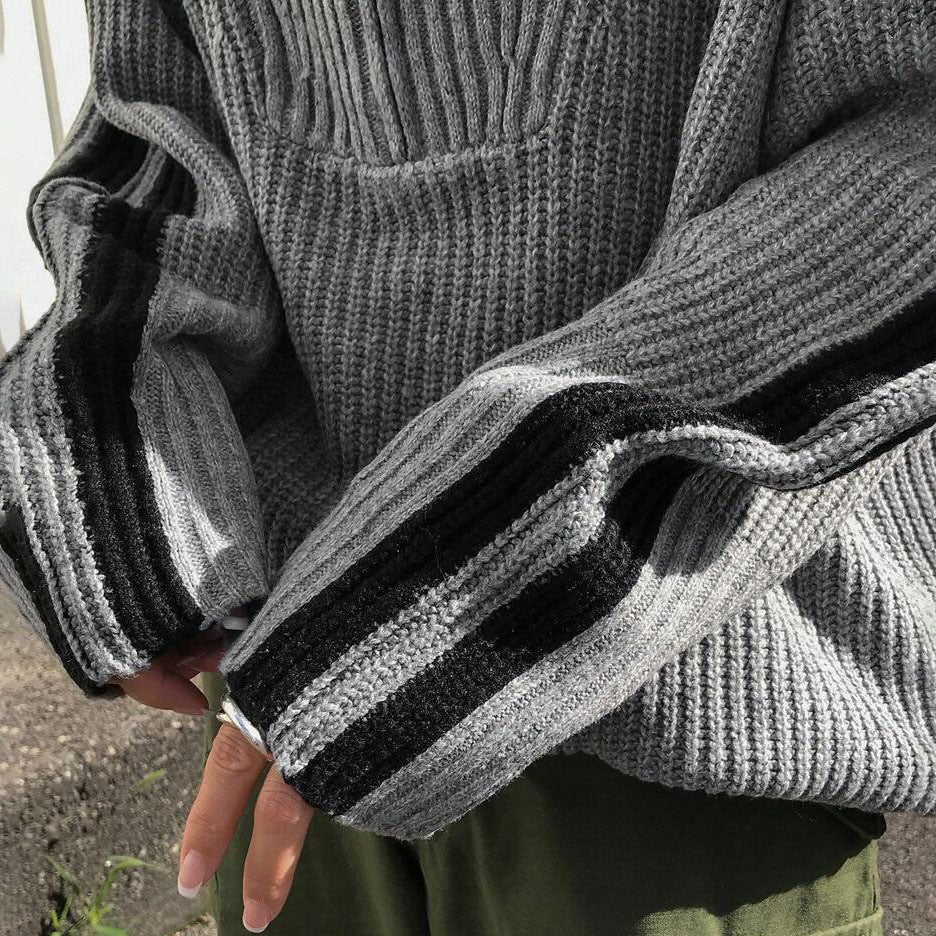 Damer stickad oversized tröja med unik ribbdesign och breda ränder Mirla-Eva Jonsson