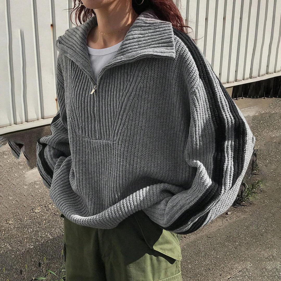 Damer stickad oversized tröja med unik ribbdesign och breda ränder Mirla-Eva Jonsson