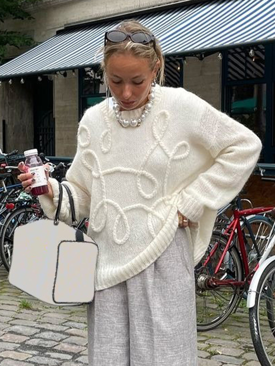 Damer stickad tröja med blommönster Mirla-Eva Jonsson