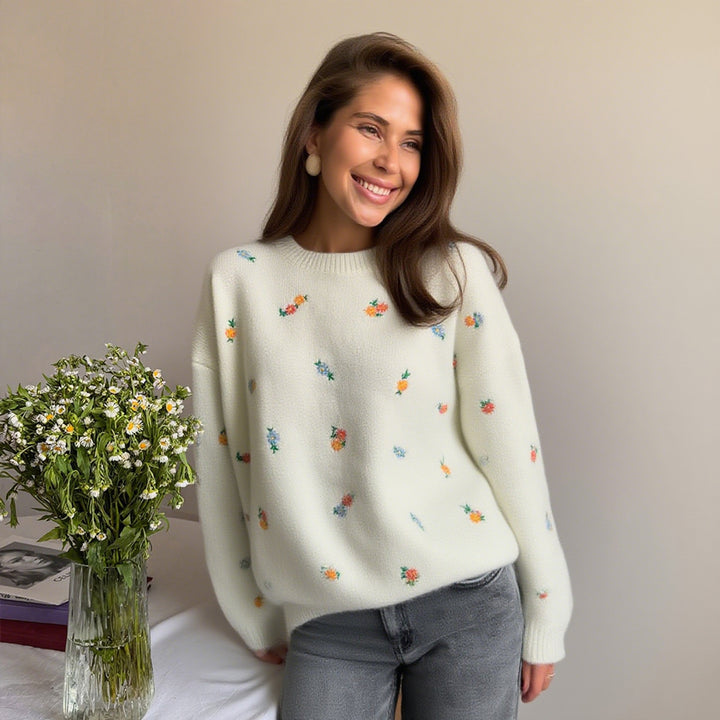 Damer stickad tröja med blomsterbroderielement Mirla-Eva Jonsson