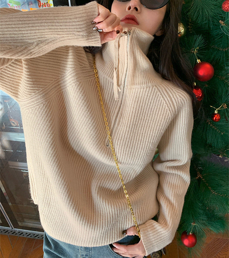 Damer stickad tröja med hög krage och högkvalitativ ribbstruktur Mirla-Eva Jonsson
