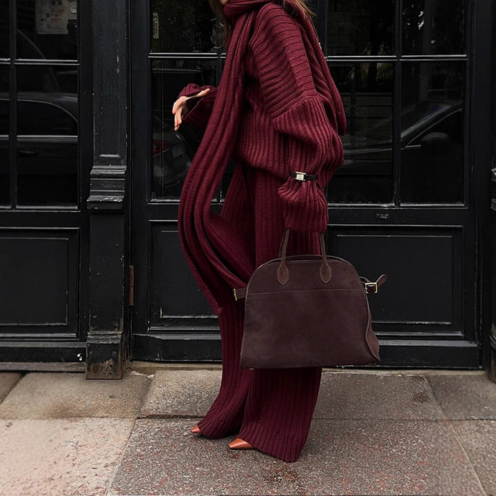 Damer stickad tyg set med vida ben och oversized överdel Mirla-Eva Jonsson