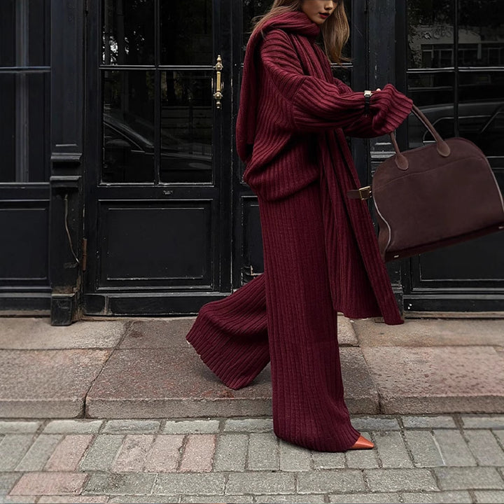 Damer stickad tyg set med vida ben och oversized överdel Mirla-Eva Jonsson