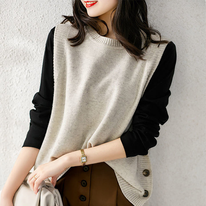Damer stickad väst med dekorativa knappar och hög bärkomfort Mirla-Eva Jonsson