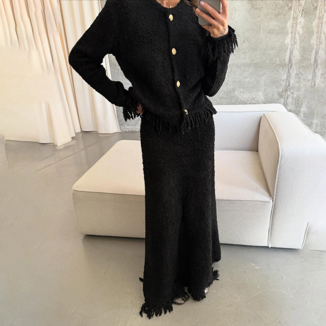 Damer stickensemble med fransar och eleganta knappar Mirla-Eva Jonsson