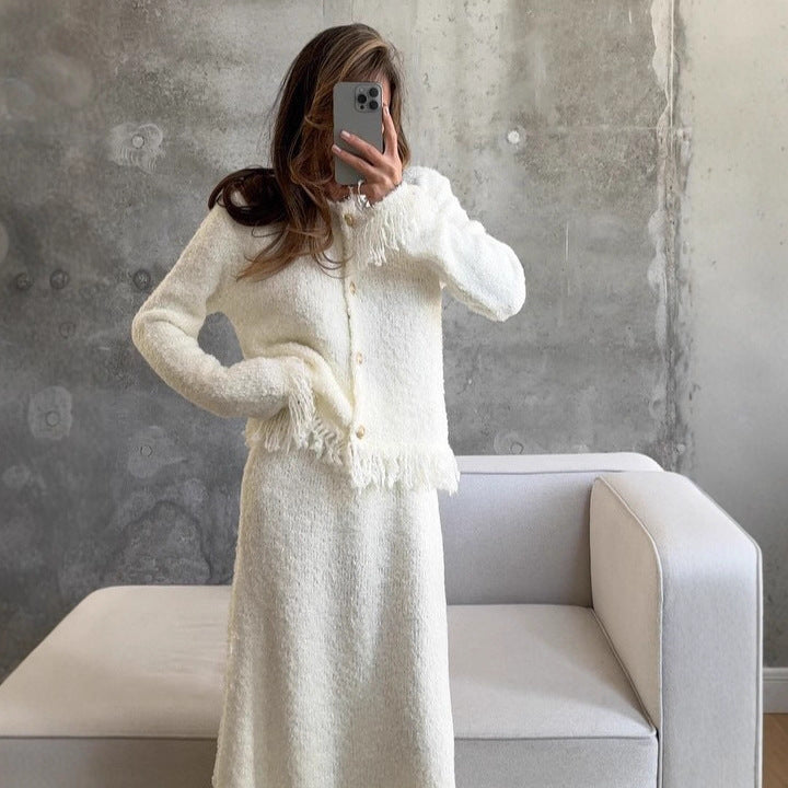 Damer stickensemble med fransar och eleganta knappar Mirla-Eva Jonsson