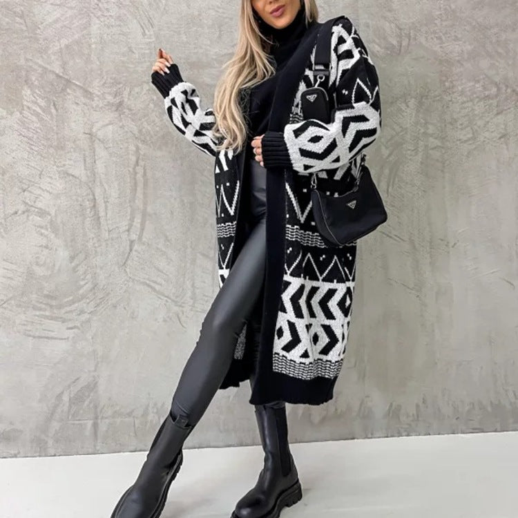 Damer stickjacka med geometriskt mönster Mirla-Eva Jonsson