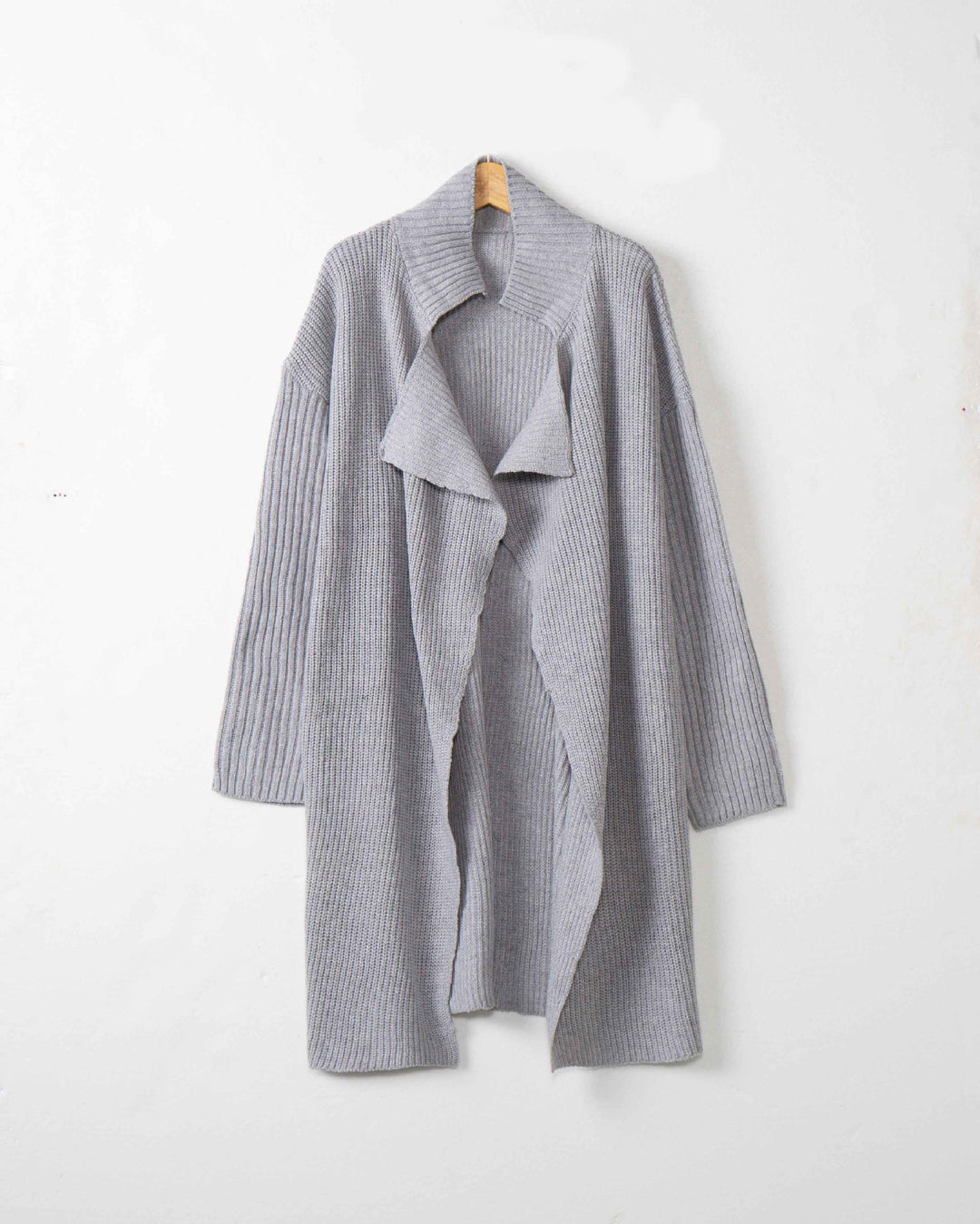 Damer stickjacka med modern oversized passform Mirla-Eva Jonsson
