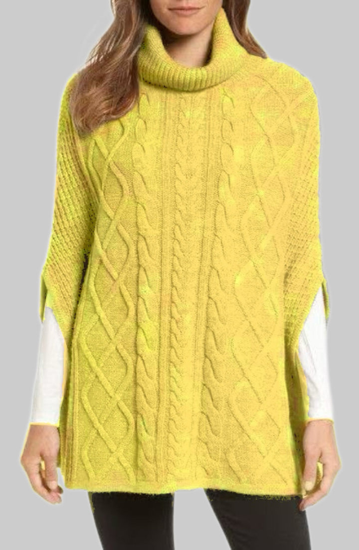 Damer stickponcho med hög krage och klassiskt flätmönster Eva Jonsson-Eva Jonsson