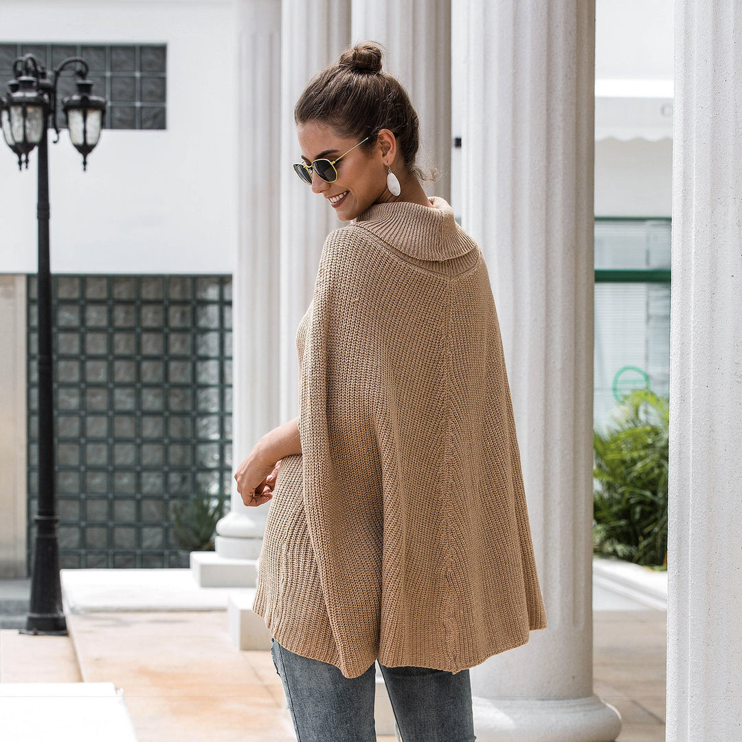 Damer stickponcho med modernt design och högkvalitativ bearbetning Mirla-Eva Jonsson
