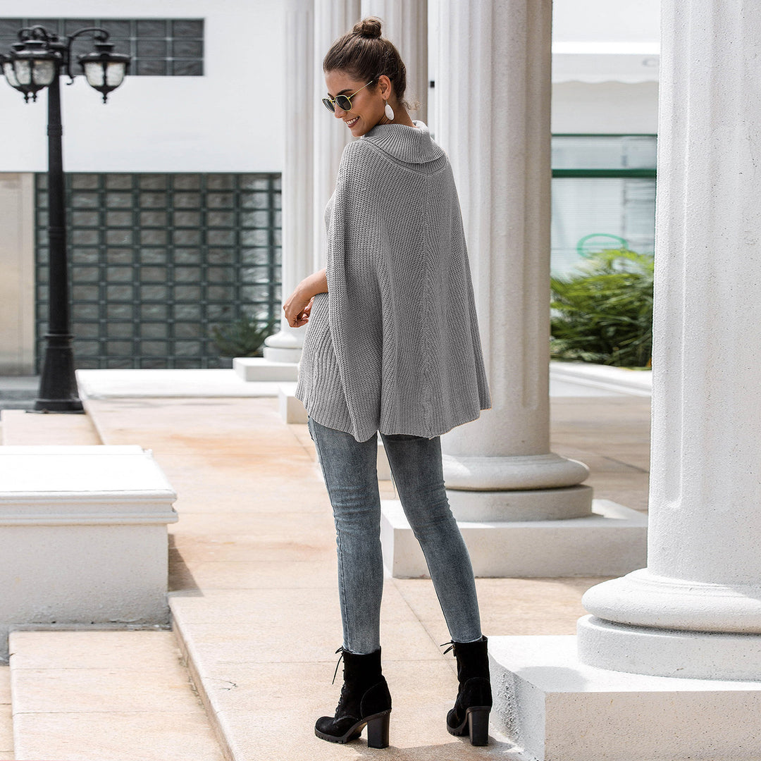 Damer stickponcho med modernt design och högkvalitativ bearbetning Mirla-Eva Jonsson