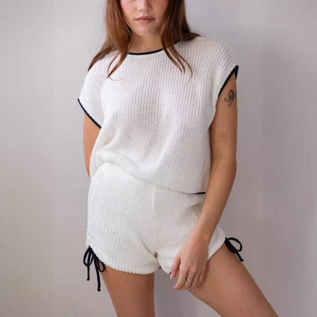 Damer stickshorts-set med kontrasterande detaljer och lös passform Mirla-Eva Jonsson