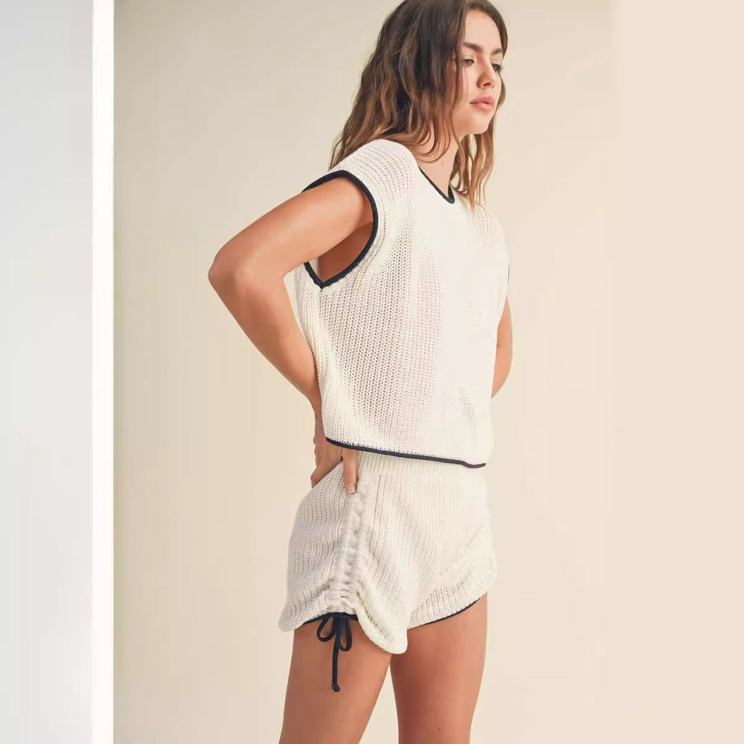 Damer stickshorts-set med kontrasterande detaljer och lös passform Mirla-Eva Jonsson
