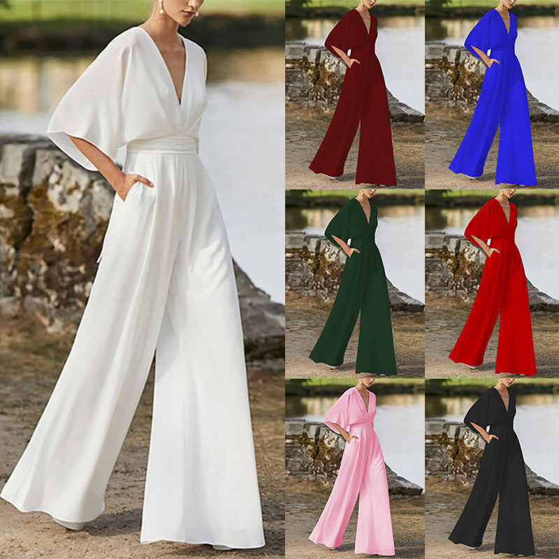 Damer stilfull jumpsuit med vida ben och elegant V-ringning Mirla-Eva Jonsson