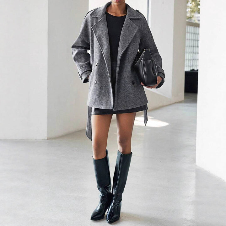 Damer stilig trenchcoat med dubbel knappslå och bälte Mirla-Eva Jonsson