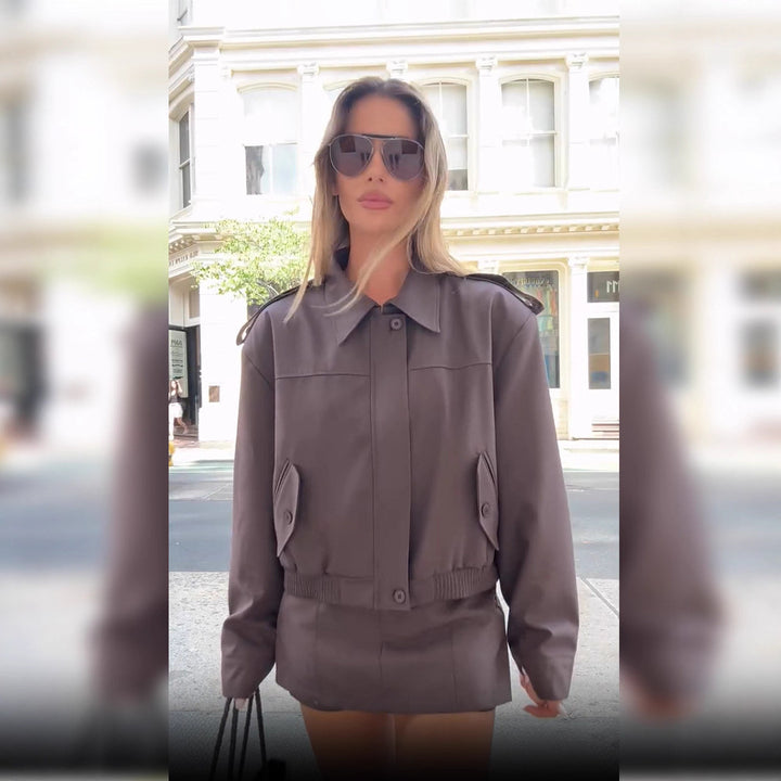 Damer stiliga cropped Utility-jacka med praktiska fickor Mirla-Eva Jonsson