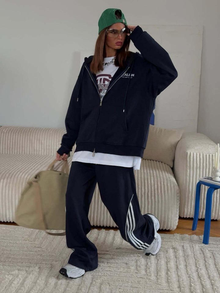 Damer stiliga hoodie och vidskurna jogger-set Mirla-Eva Jonsson