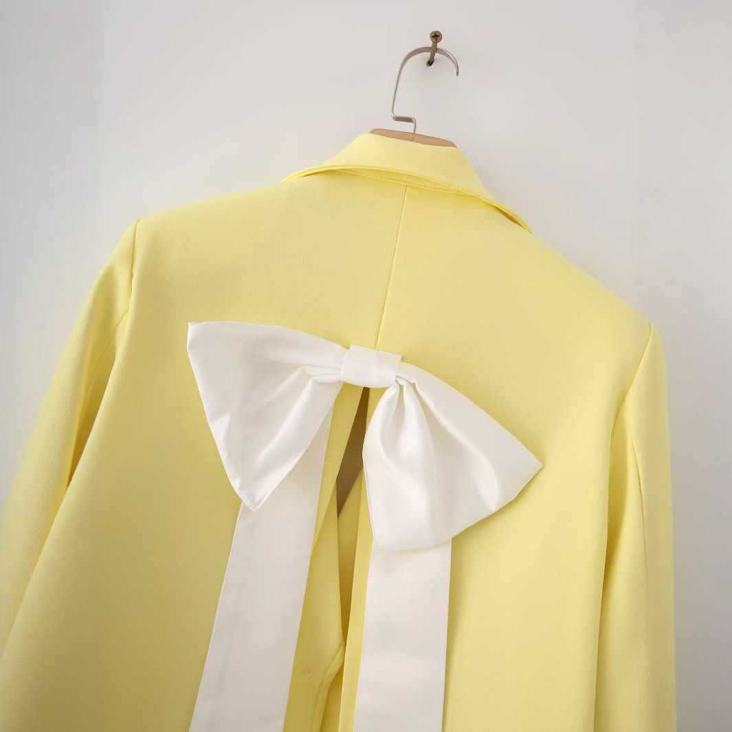 Damer strukturerad blazer med moderna detaljer Mirla-Eva Jonsson