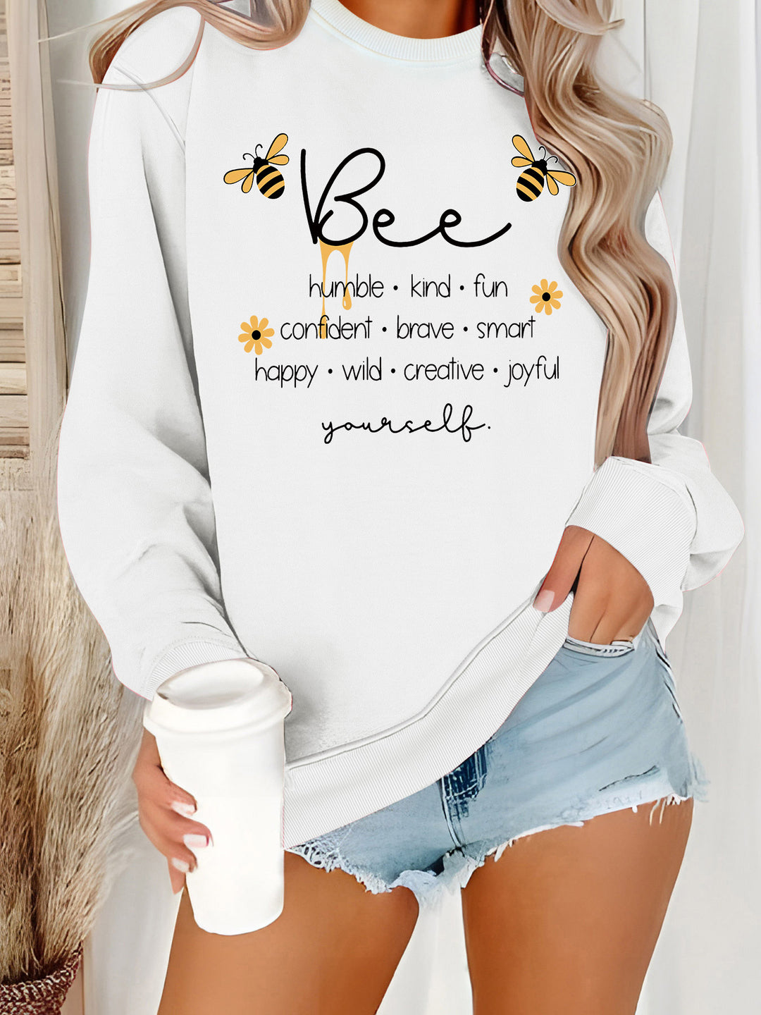 Damer sweatshirt med inspirerande bi-motiv och positiva affirmationer Mirla-Eva Jonsson