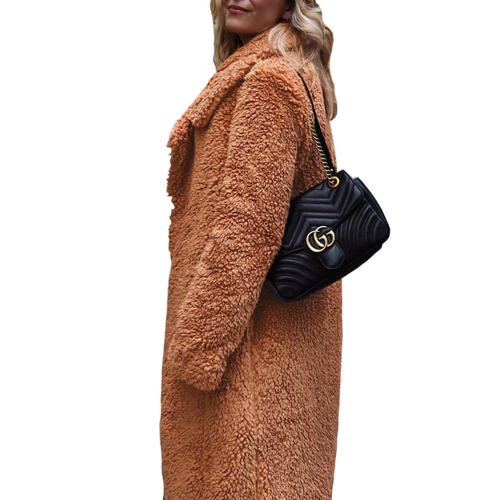 Damer teddy päls kappa med mjukt foder och vid design Mirla-Eva Jonsson
