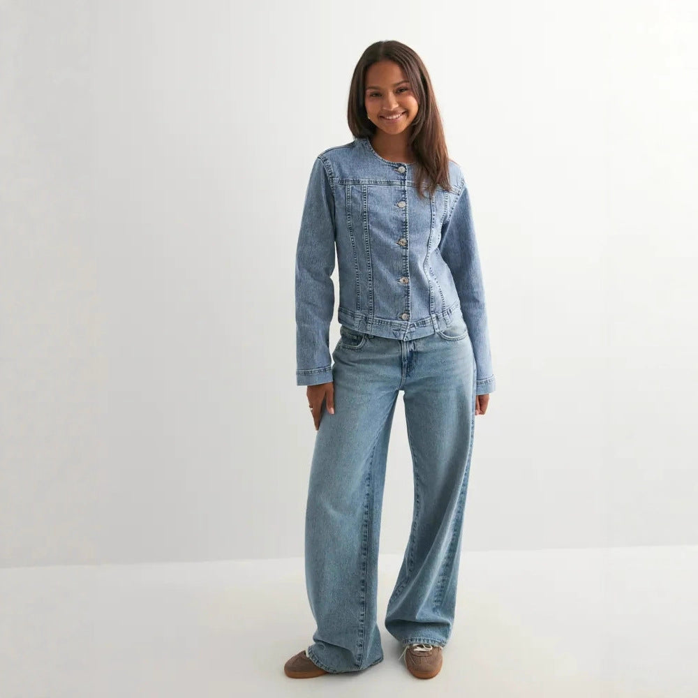 Damer tidlös denimjacka i modern skärning Mirla-Eva Jonsson