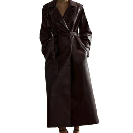 Damer trench coat i högkvalitativt konstläder med justerbart bälte Mirla-Eva Jonsson