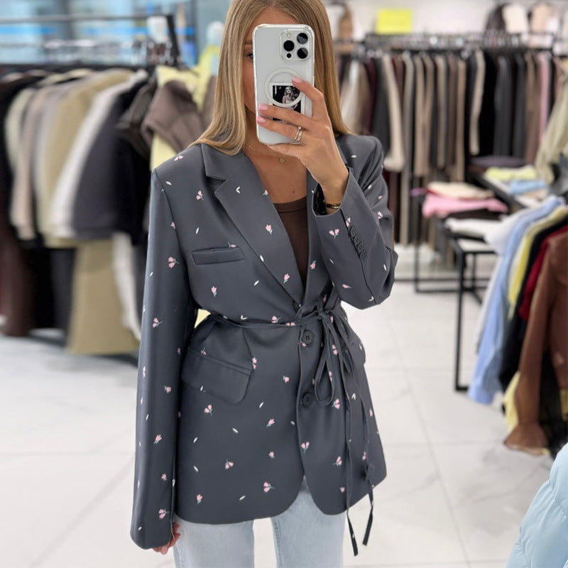 Damer trendig Blazer med midjejusterbart bälte Mirla-Eva Jonsson